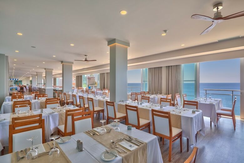 Hotel Orca Praia