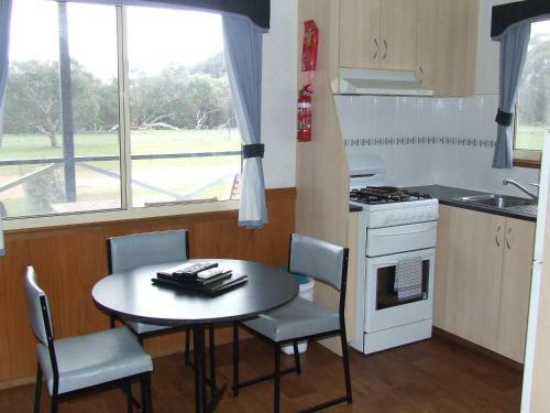 Lodge Western Ki Caravan Park & Wildlife Reserve