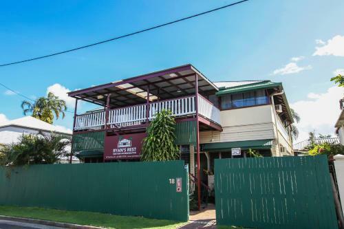 Hostal Ryan's Rest Boutique Accommodation