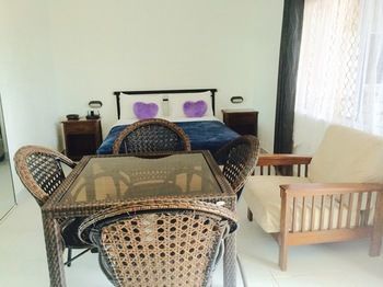 Hotel Cairns New Chalon