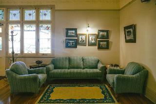 Hostal Glenella Guesthouse