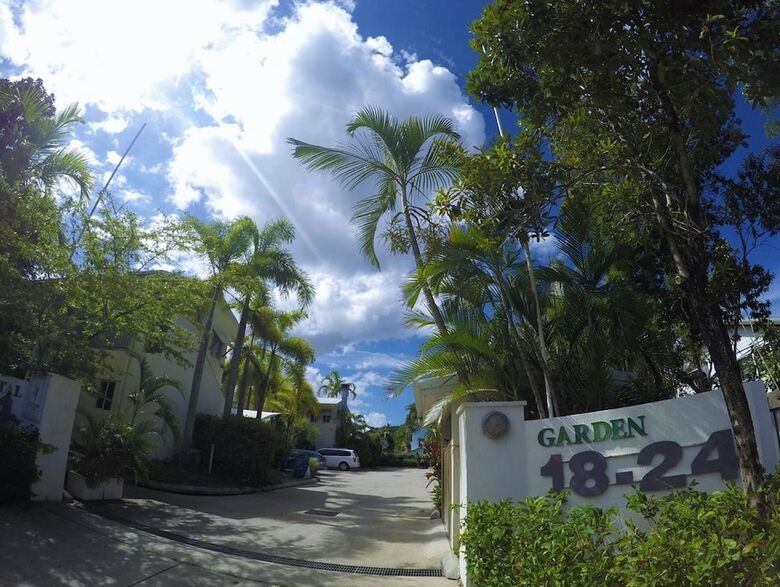 Hotel Crystal Garden Resort & Restaurant