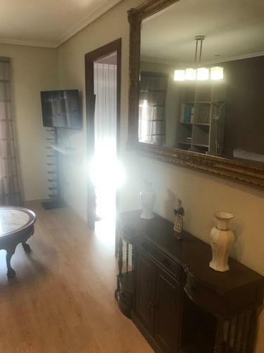 Calle San Bartolom�, 7 - 2. Piso Tur�stico