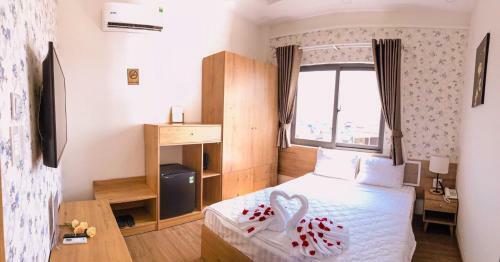 Hotel Kh�ch S?n Sky