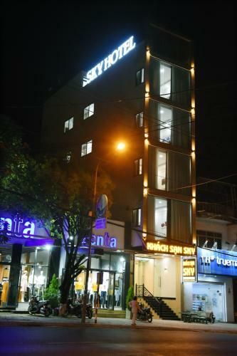 Hotel Kh�ch S?n Sky