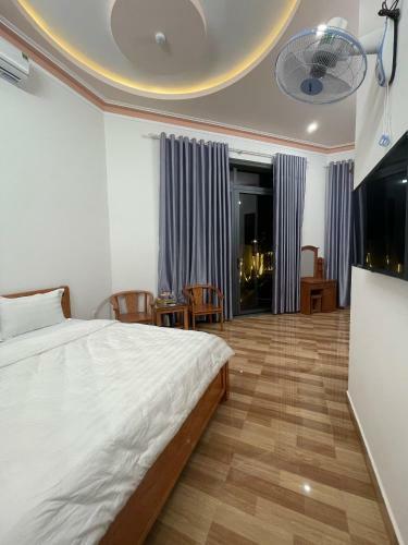 Hotel Kh�ch S?n Nguy�n Long