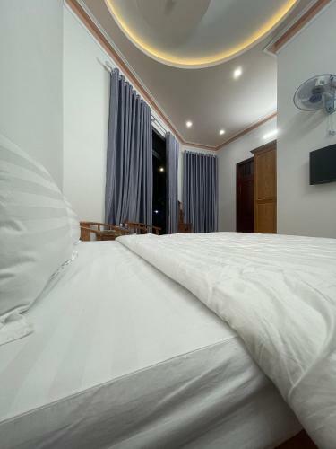 Hotel Kh�ch S?n Nguy�n Long