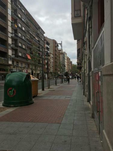 Centrico Apartament Al Lado de La Estacion D Tren