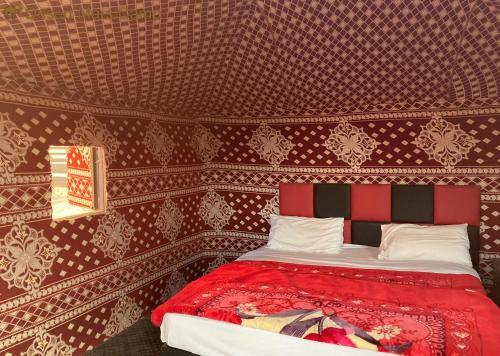 Desert Mars Camp & Tours