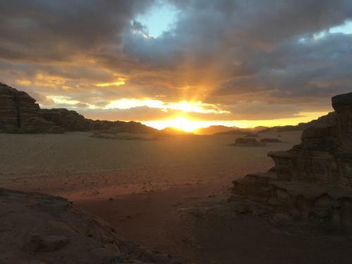 Wadi Rum Desert Guide