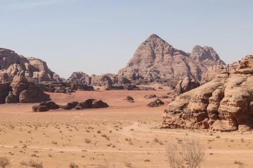 Wadi Rum Desert Guide