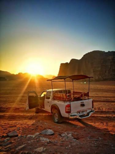 Bedouin Moon Camp&tour