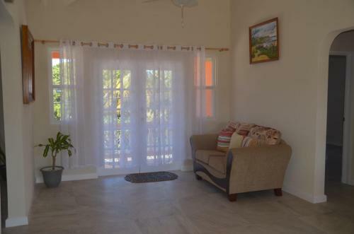 Ixoras Beach Apartments