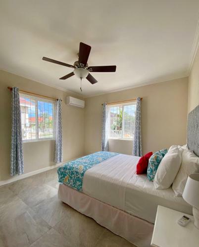 Ixoras Beach Apartments