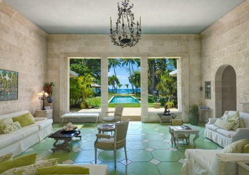 Villa Nelson Gay