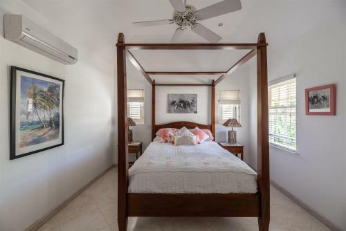 Shimmers, Stunning, Stylish West Coast Villa