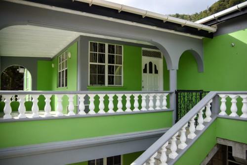 2 Bedroom Master Apartment In Roseau