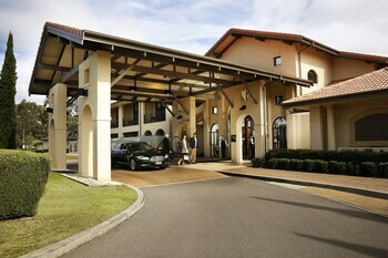 Hotel Chateau Elan At The Vintage Hunter Valley
