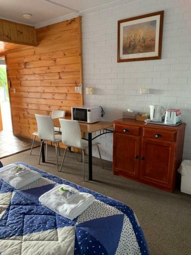 Stratford Motel