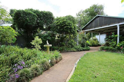 Hostal Jacaranda Guest House