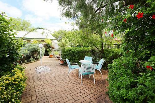 Hostal Jacaranda Guest House