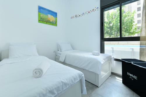 Luxury Living At Achziv Beach Apartment