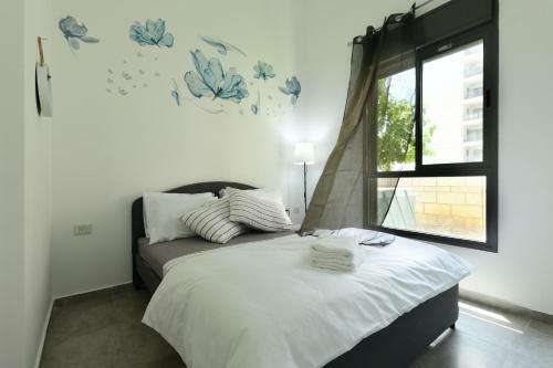 Luxury Living At Achziv Beach Apartment