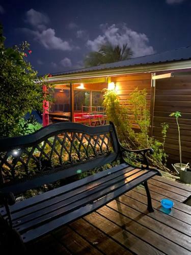 Apartamento Almost Paradise Cottage Retreats