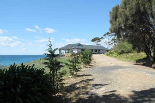 Hamptons On The Bay