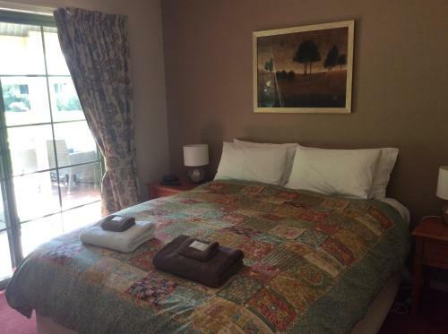 Hotel Winbi River Resort