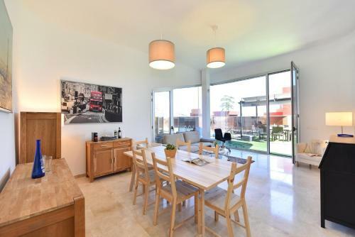 Villa Eagle 8 By Villagrancanaria