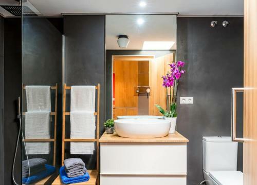 Canteras Beach Front Luxury Apartament