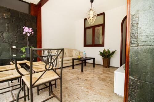 Two-bedroom Apartment In Las Canteras Beach With Wifi