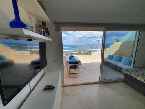 Pura Vida Las Canteras Apartment