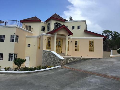 Hostal Cool Breeze Discovery Bay