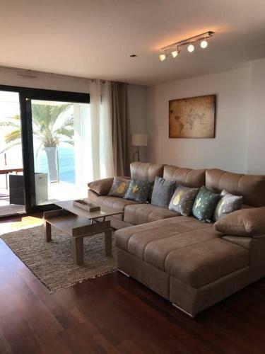 Lujoso Apartamento Enfrente Del Mar