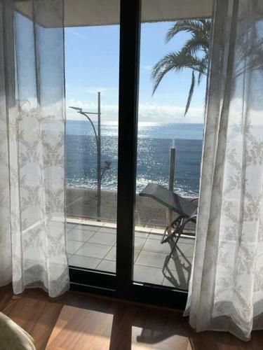 Lujoso Apartamento Enfrente Del Mar