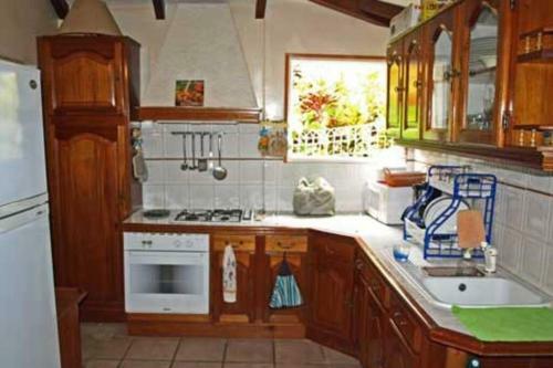 Villa Coloniale En Bois Du Pays
