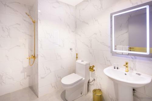 Hotel Kyona Purple -al Qurayat