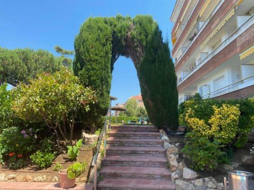 Apartamento Piso En Coraz�n de Fenals. Playas, Piscina, Terraza.