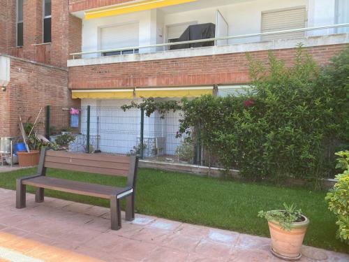 Apartamento Piso En Coraz�n de Fenals. Playas, Piscina, Terraza.
