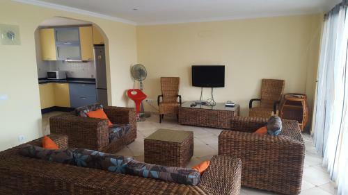 Luxurious Townhouse In Los Cristianos