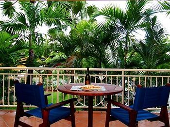Aparthotel The York Beachfront Holiday Apartments