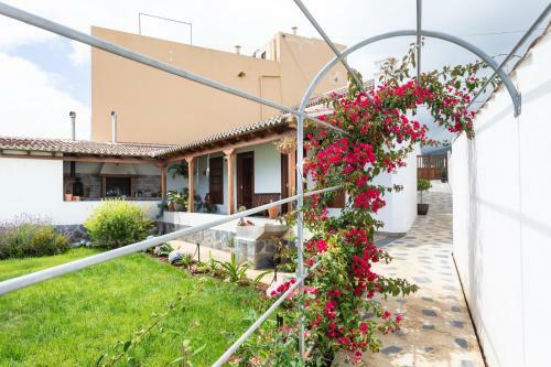 Home2book Luxury El Bebedero de Los Sauces's House