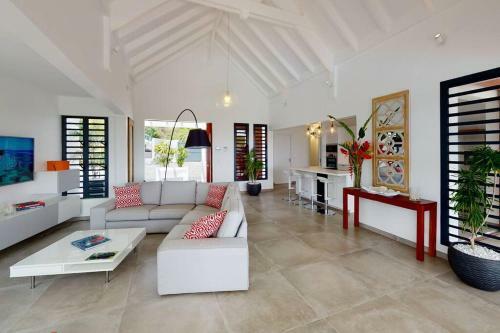 The View - Magnifique Villa Face � La Mer