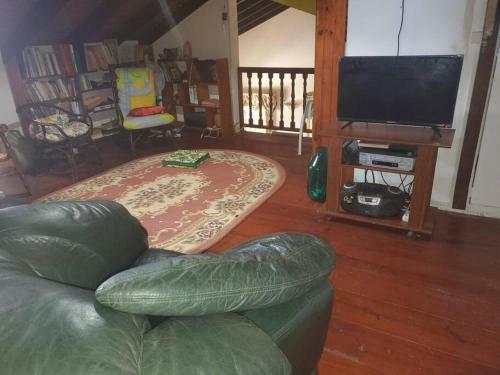 Superbe Bungalow de 3 Cac Entre Plage Et Montagne!