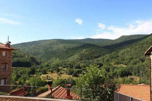 Casa Tur�stica ''los Chaleco'' En Lumbreras Con Terraza Privada.