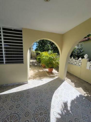 Kasa Chu! Comfortable 3 Bedrooms/ 2 Bathrooms House!