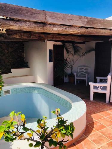 Immaculate 3-bed House With A Sea View In Macher