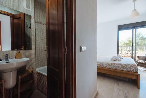 Apartamento Mairena Parking Privado Y Piscina